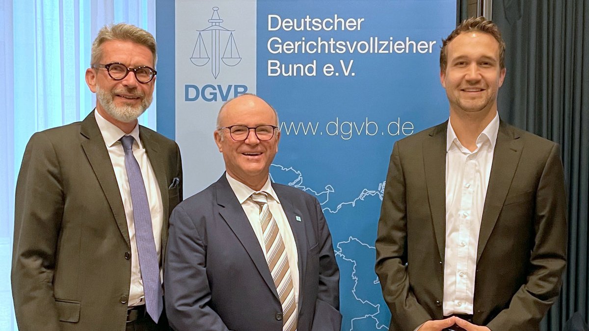 DGVB-Vorsitzender Karlheinz Brunner gewürdigt | INKASSO.DE